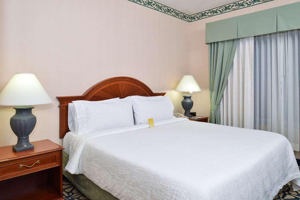 Hilton Garden Inn Columbia Room photo